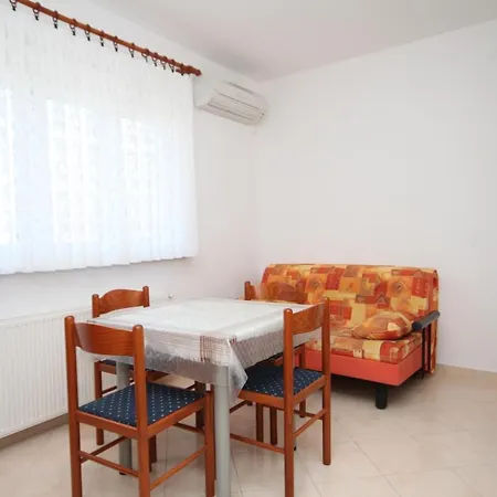 2327c Apartment *