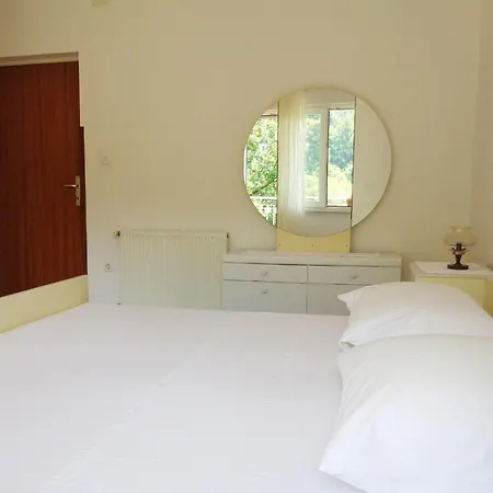 2327c Apartment *