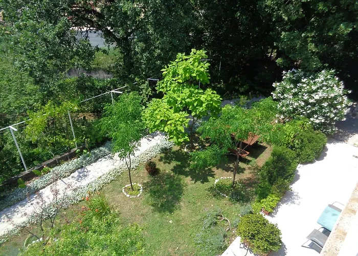 2327c * Mošćenička Draga